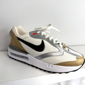 Nike Air Max Dawn SE Womens Size 9.5 White Metallic Gold DJ6209-100